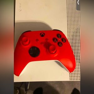 I am selling an Xbox one s. There are no problems with it at all.